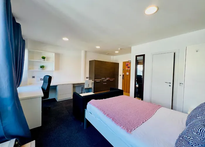 Stuhomes - Arundel House